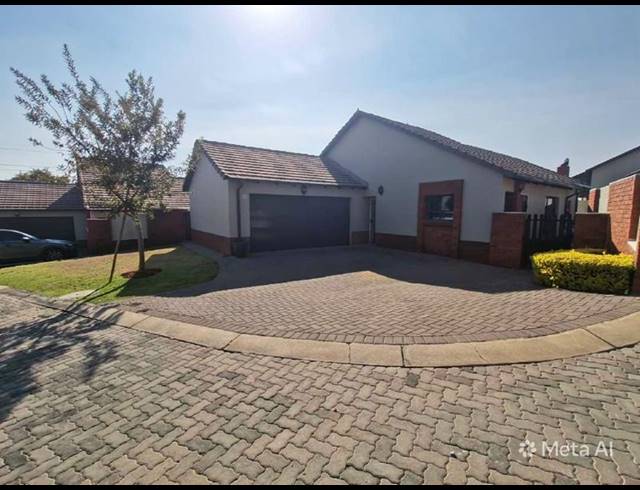 3 BEDROOM SIMPLEX FOR SALE IN AMBERFIELD VALLEY